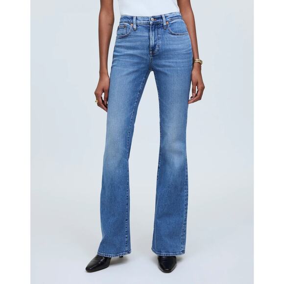 Madewell High Rise Flea Market Flare Jeans in Amaretto Wash Blue 32 / 14 - Picture 1 of 12